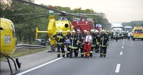 „12 éves kislány szülni kezdett Miskolcon – a mentőhelikopter személyzete sem hitt a szemének”