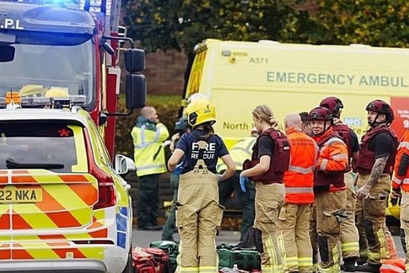 🚨 Imára gyűlt hívőkre támadt egy férfi – a rendőrök közbeléptek és lelőtték a támadót.