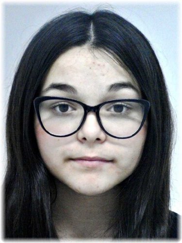 🔍 Rejtélyes eltűnés Budapesten! 😟 A rendőrség keresi a 15 éves Jakab Laura Zoét – lakossági segítséget kérnek! 🙏👮‍♀️