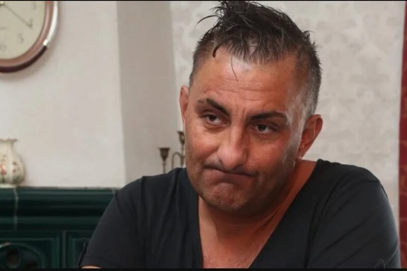 „Kováts Adél ritkán látott lánya, a tartósan beteg Rozi már 25 éves – megható közös címlapon szüleivel”