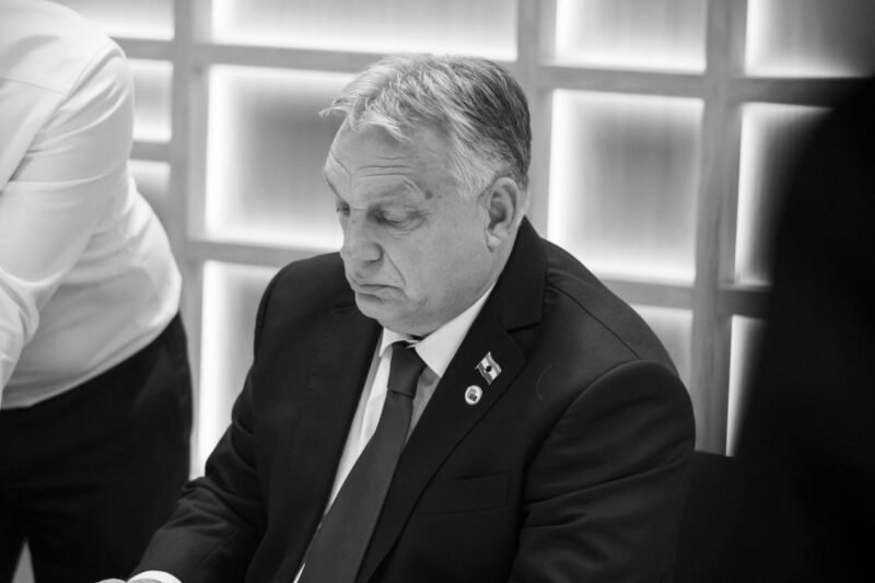 Váratlan fejlemény: Orbán Viktor neve nincs a választási listán?Mindenki figyel: ez lehet az egyik legnagyobb meglepetés a közelgő választásokon. 👇 Részletek az első kommentben 👇