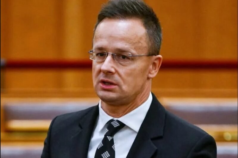 ⚠️ Figyelem! Szijjártó Péter nyomatékosan figyelmeztetett: a nyugdíjasok rosszul járhatnak, ha a Tisza Párt kormányra kerül – sokakat megdöbbentett az üzenet!