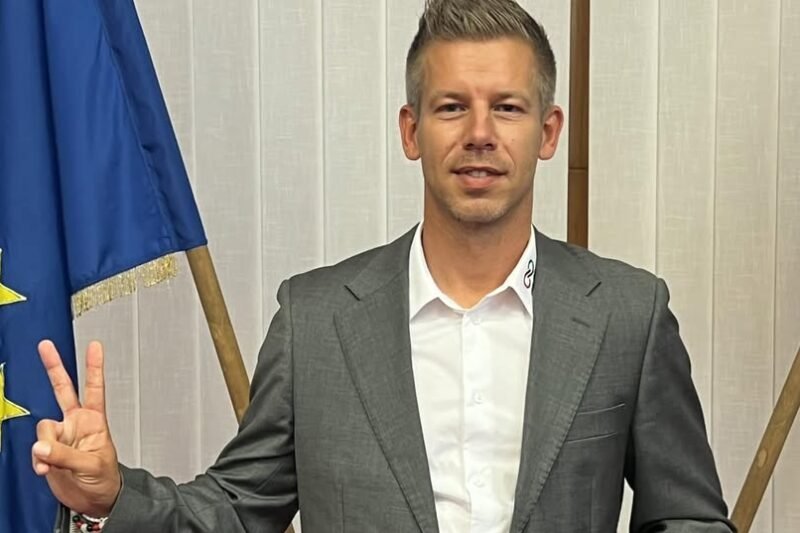 „Változások Magyar Péter körül: felfokozott politikai helyzet az EP-ben – vajon le kell-e mondania?”