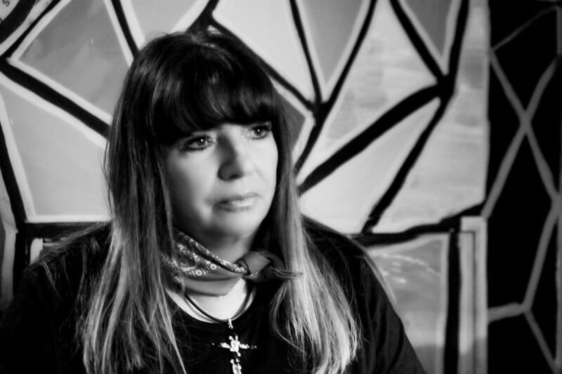 „Friss hír Zalatnay Saroltáról! 76 évesen is mindenkit elkápráztat – a rajongók szívét megérintette”