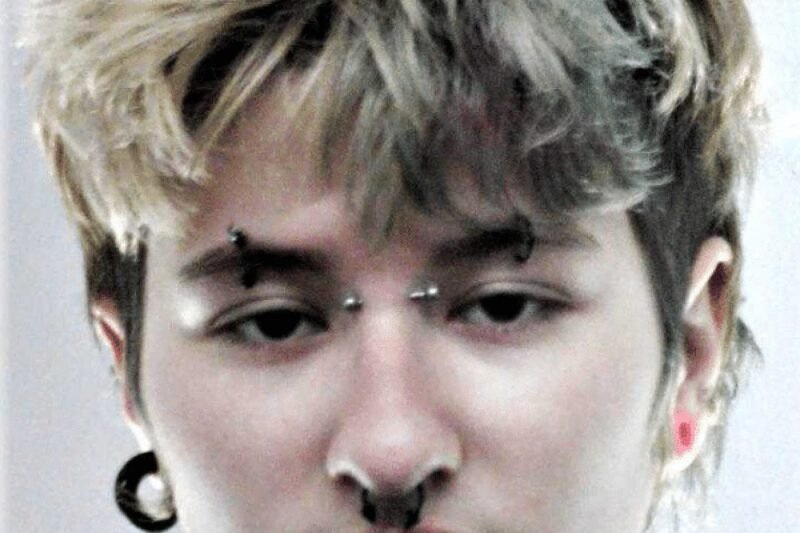 Nyomtalanul eltűnt a 15 éves Kolarics Tímea – a rendőrség most a lakosság segítségét kéri ⚠️