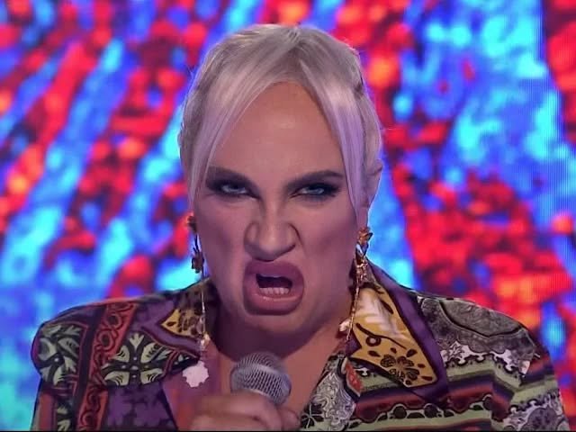 🚨 Sokkoló jelenet a színpadon 😳 Tóth Gabi a földön fekve kiabált fellépés közben 😱👇 👉 Részletek a kommenteknél!